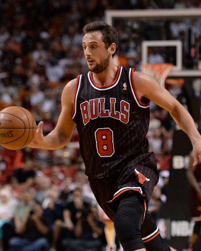 关于芝加哥公牛训练开放日，集结日主帅复盘引欢呼，葡超在即，球队文化再被提及的信息